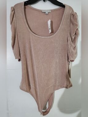 Haute Monde Mauve-Pink Puff Sleeve Scoop Neck Bodysuit